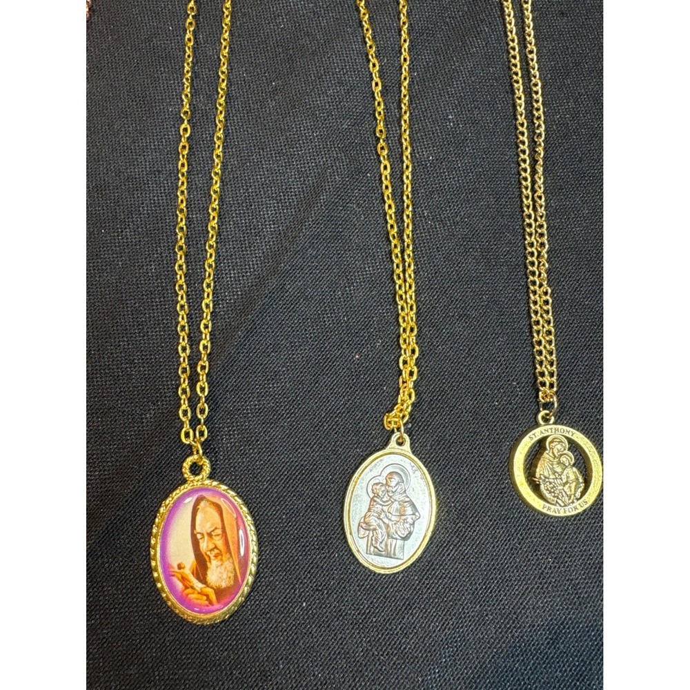 Religious Necklaces Holy Medals Charms Pendants Gold Tone Silver Tone Rose - Picture 2 of 5